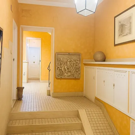 Reale Colosseo Trevi - Private Garden Feriehus *